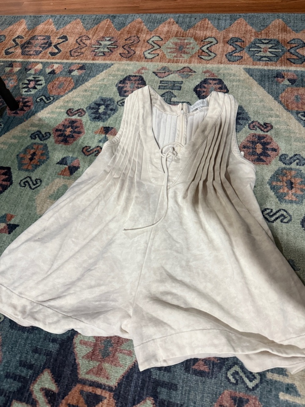 Sleeveless Cream Pleated Tank Top